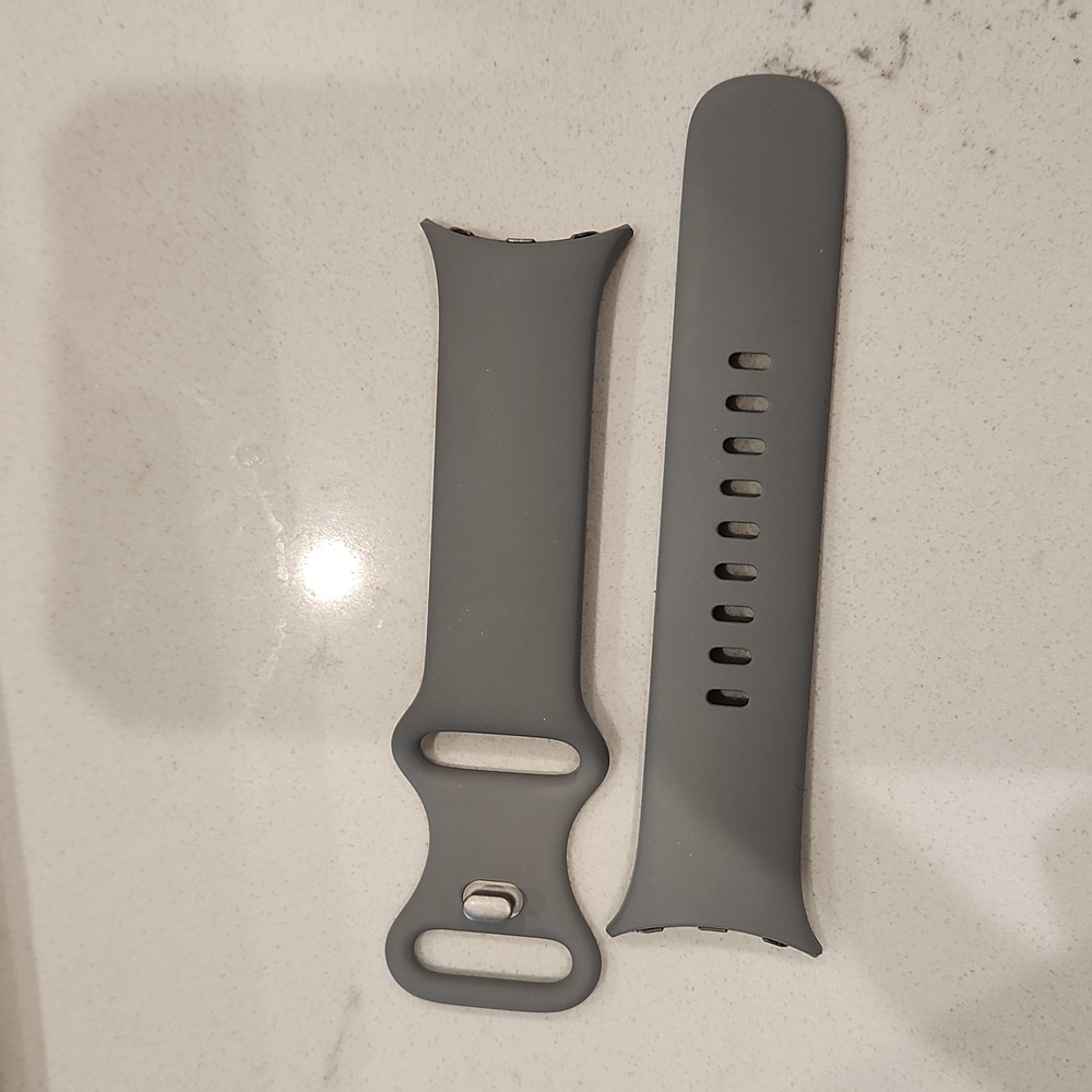 Google Pixel 2 Watch Active Band size small Gray